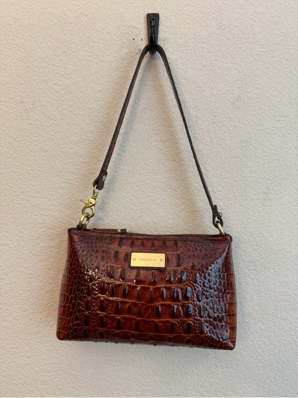 Brahmin Brown Croc-Embossed hand held with Gold Hardware 9x5x2 - Picture 13 of 13